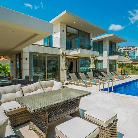 Kalkan Esra Kaş