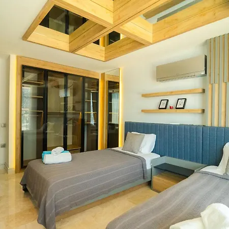 Kalkan Esra Kaş